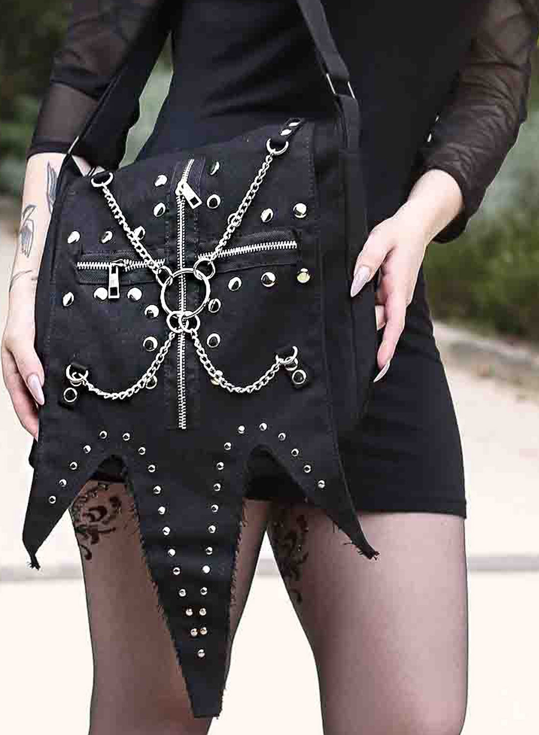 Chains And Rivets Shoulderbag