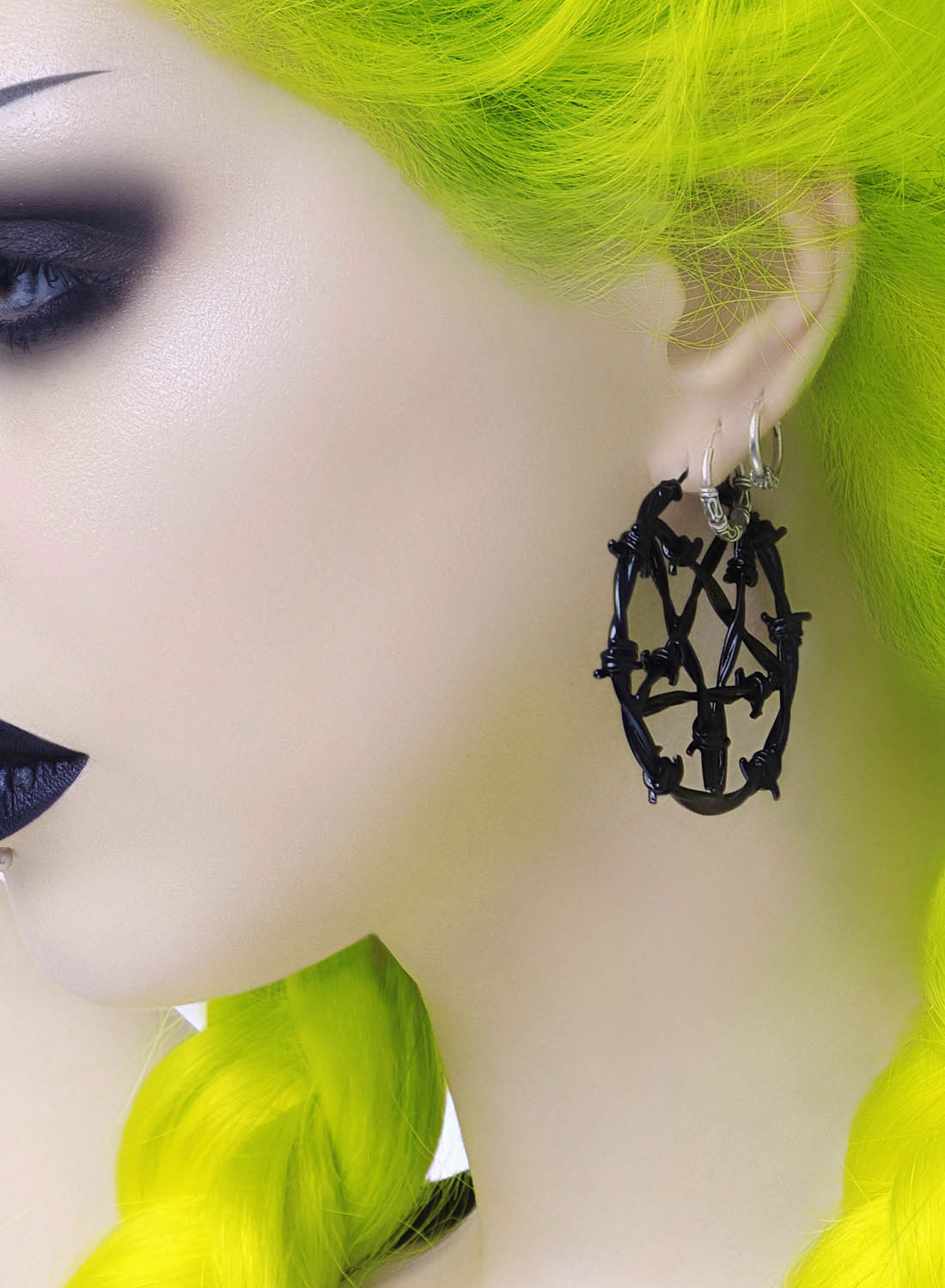 Small Life's A Witch Earrings Black