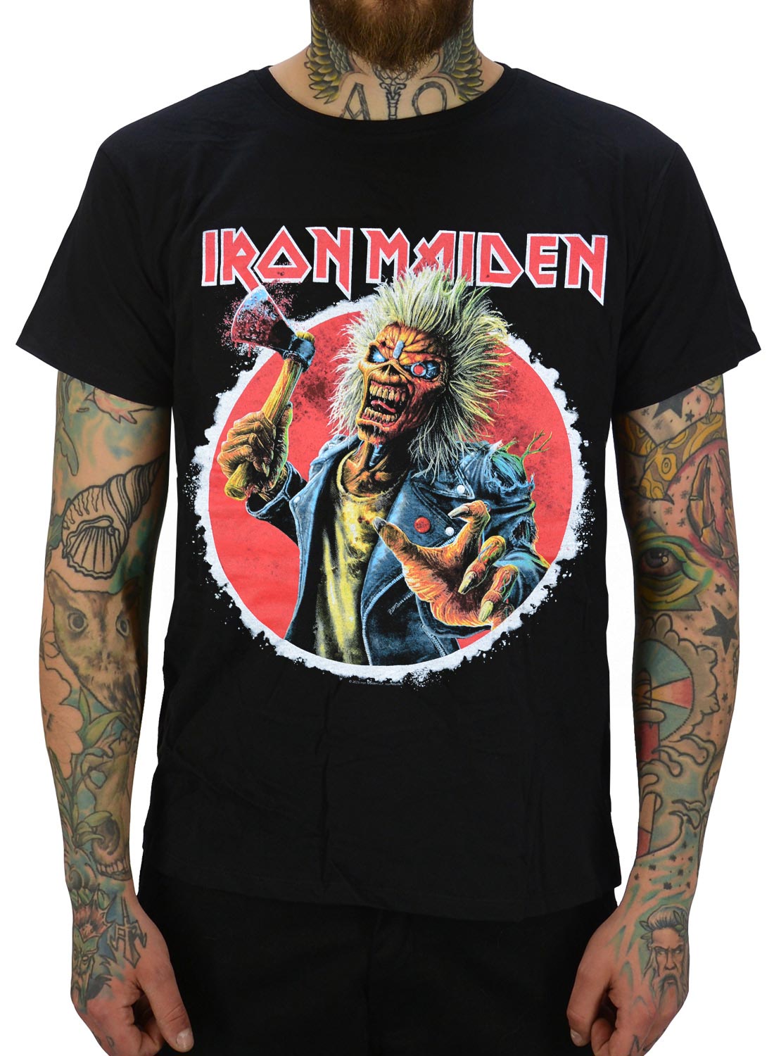 Iron Maiden Axe Eddie T-shirt,med Eddie som håller yxa och röd logga fram.