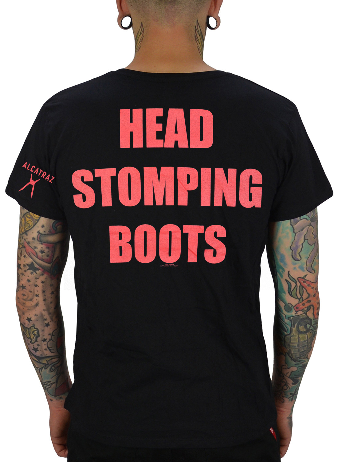 Vio-Lence Head Stomping Boots T-shirt svart med röd text Head Stomping Boots på ryggen.