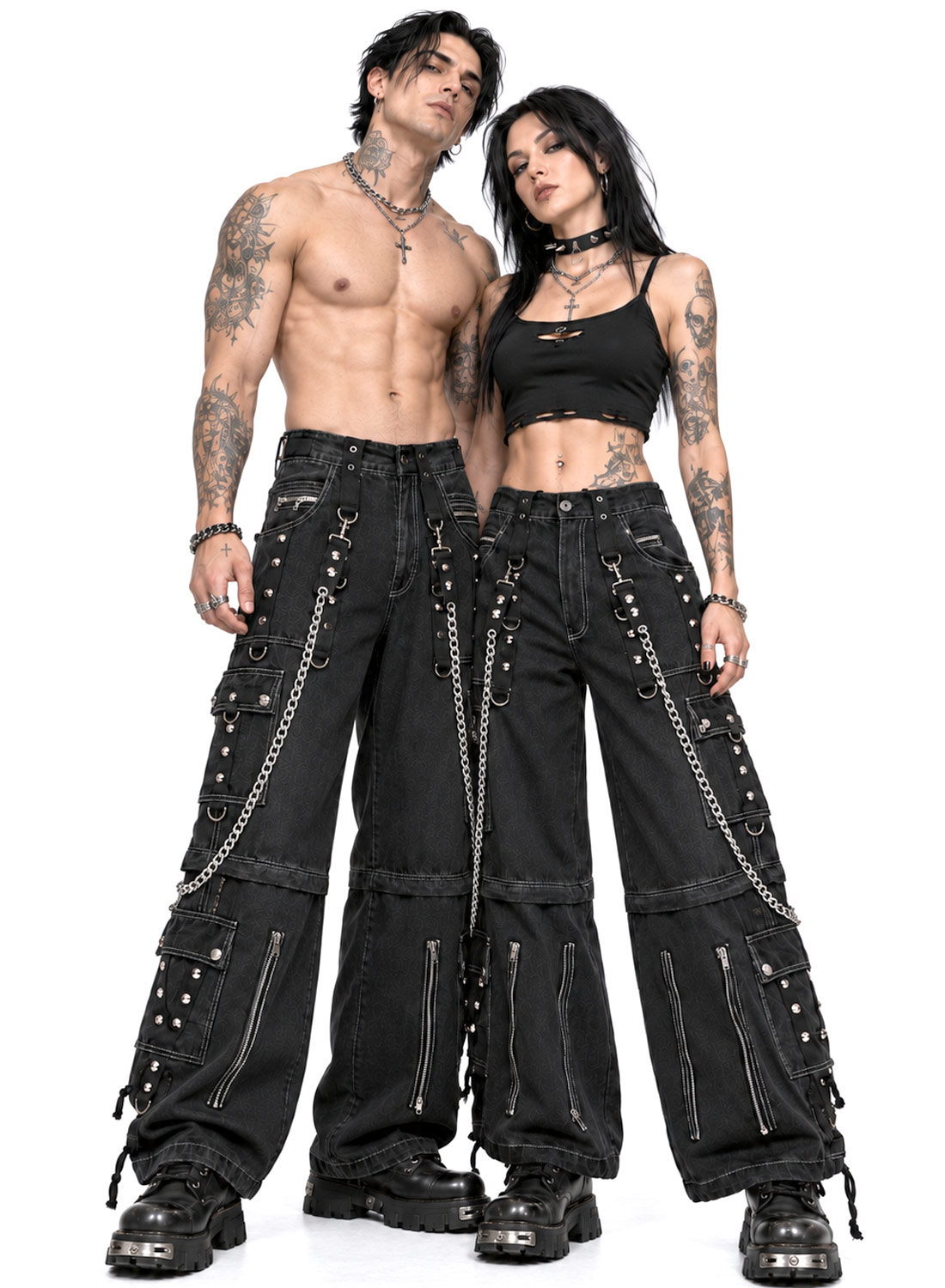 From The Abyss Pants Black – svarta baggy gothic-byxor i denim med metallkedjor, nitar, remmar och avtagbara byxben.