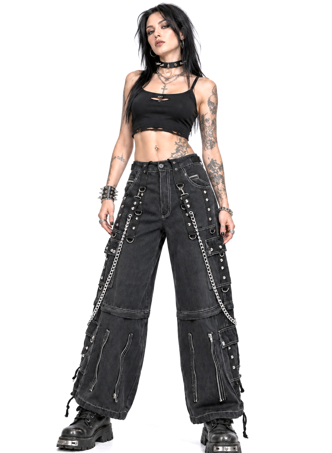 From The Abyss Pants Black – svarta baggy gothic-byxor i denim med metallkedjor, nitar, remmar och avtagbara byxben.